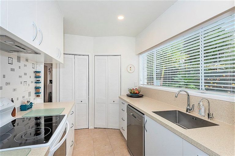 Photo of property in 6 Ranfurly Place, Te Kamo, Whangarei, 0112