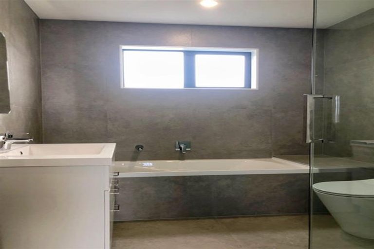 Photo of property in 21c Andrew Road, Howick, Auckland, 2010