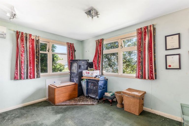 Photo of property in 13 The Track, Plimmerton, Porirua, 5026