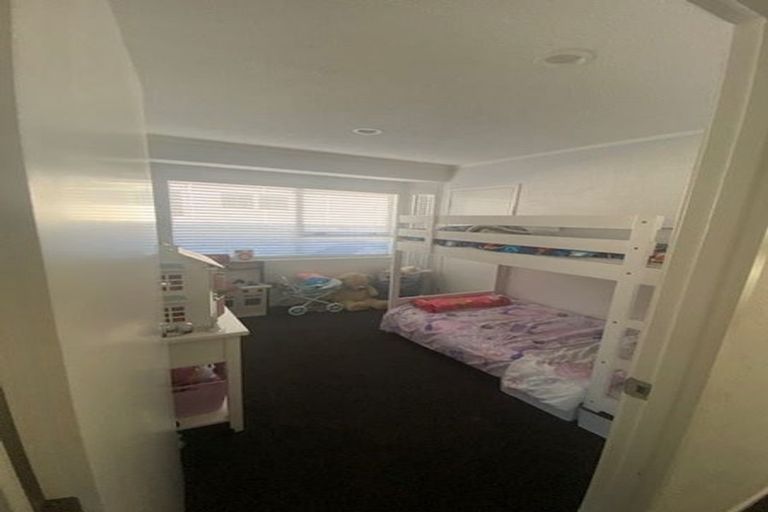 Photo of property in 1/57 Hattaway Avenue, Bucklands Beach, Auckland, 2012