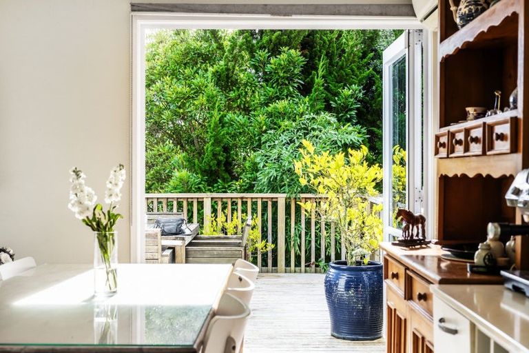 Photo of property in 92 Awaruku Road, Torbay, Auckland, 0630