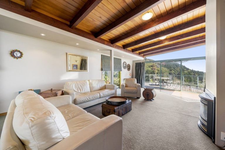 Photo of property in 52 Waitohu Road, York Bay, Lower Hutt, 5013