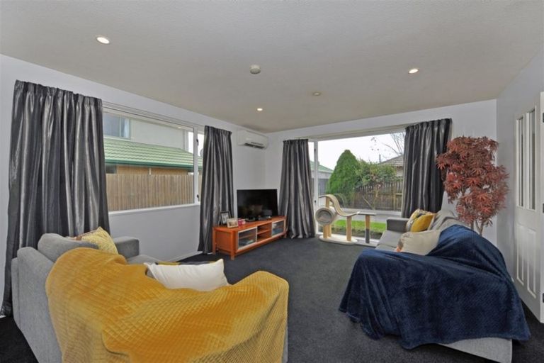 Photo of property in 511a Harewood Road, Harewood, Christchurch, 8051