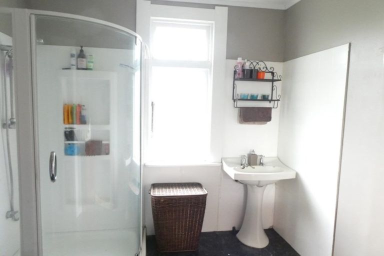 Photo of property in 1 Curtis Street, Hector, 7822