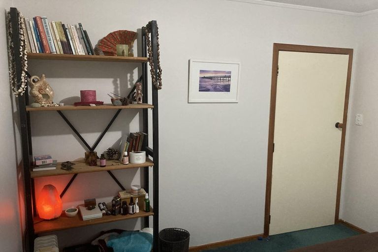 Photo of property in 70 Brandon Street, Featherston, 5710