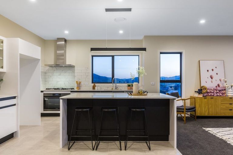 Photo of property in 4 Omaka Place, Aotea, Porirua, 5024