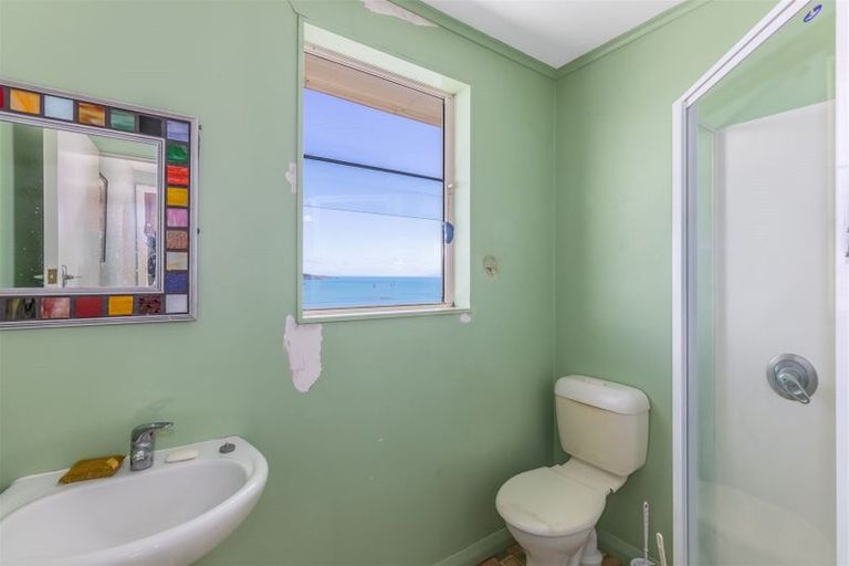 Photo of property in 13 The Track, Plimmerton, Porirua, 5026