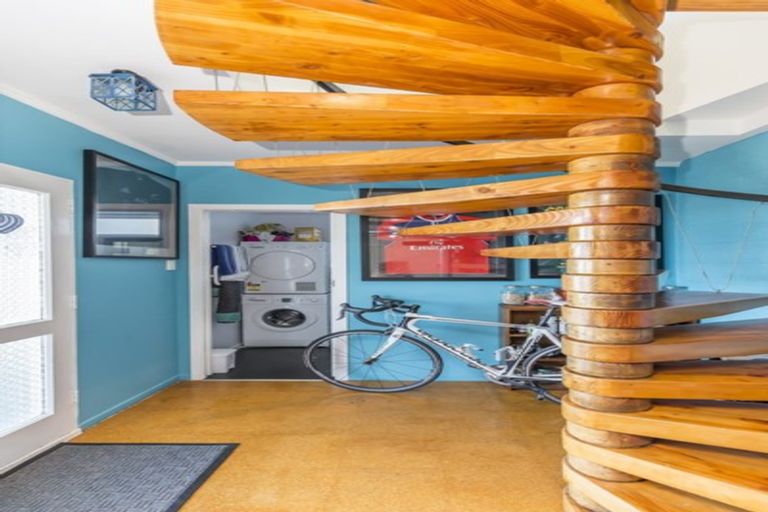 Photo of property in 138 Owhiro Bay Parade, Owhiro Bay, Wellington, 6023