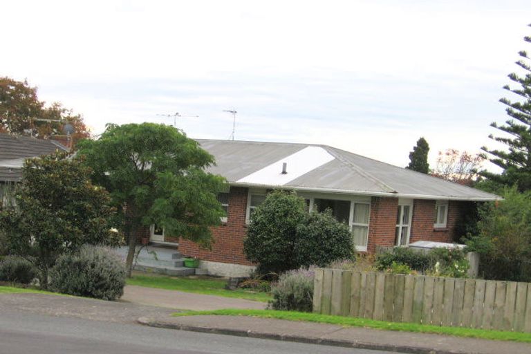 Photo of property in 110 Sandspit Road, Shelly Park, Auckland, 2014