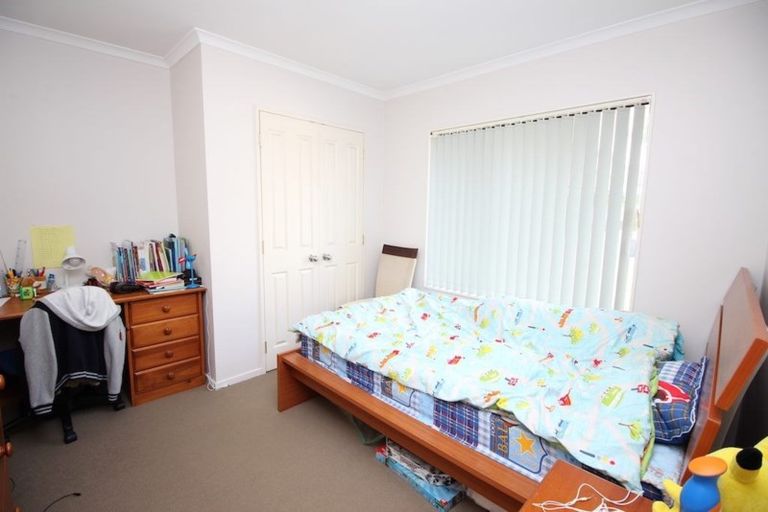 Photo of property in 13 Meridian Court, Oteha, Auckland, 0632