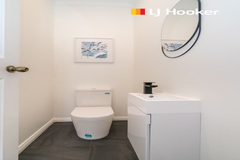 Photo of property in 65 Hargest Crescent, Saint Kilda, Dunedin, 9012