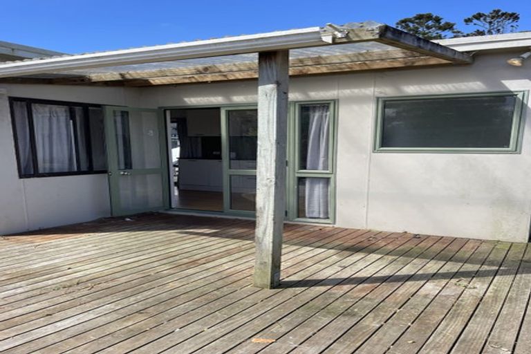 Photo of property in 49 Tawa Road, Kumeu, 0891