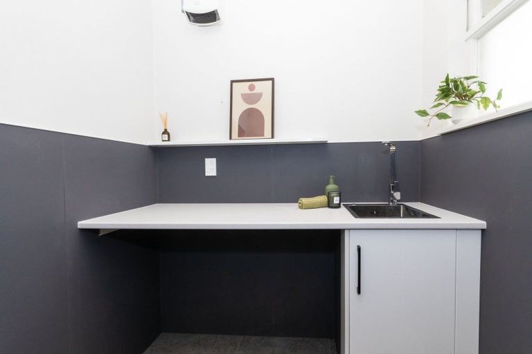 Photo of property in 95 Ruamahanga Crescent, Terrace End, Palmerston North, 4410