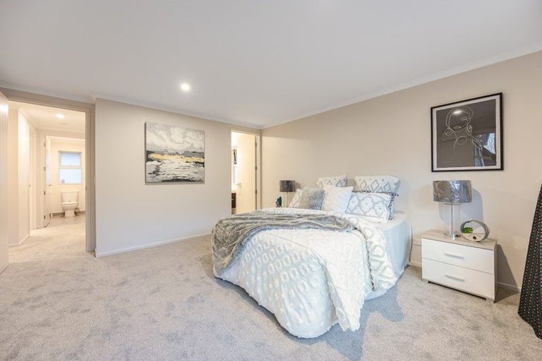 Photo of property in 18 Steamer Road, Silverdale, 0932