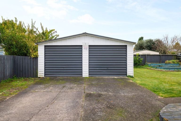 Photo of property in 104 Collins Road, Melville, Hamilton, 3206