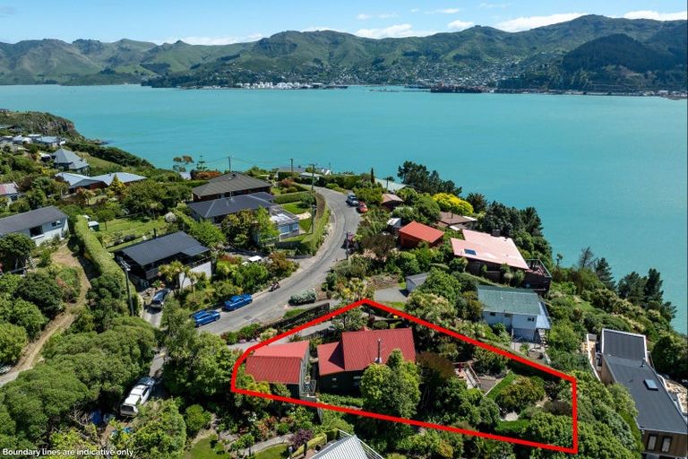 Photo of property in 5 Te Ara Crescent, Diamond Harbour, Lyttelton, 8971