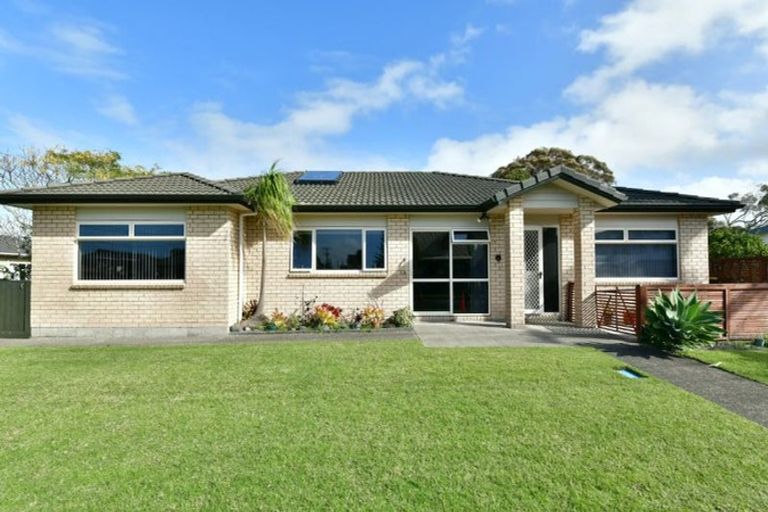 Photo of property in 10 Centreway Road, Orewa, 0931