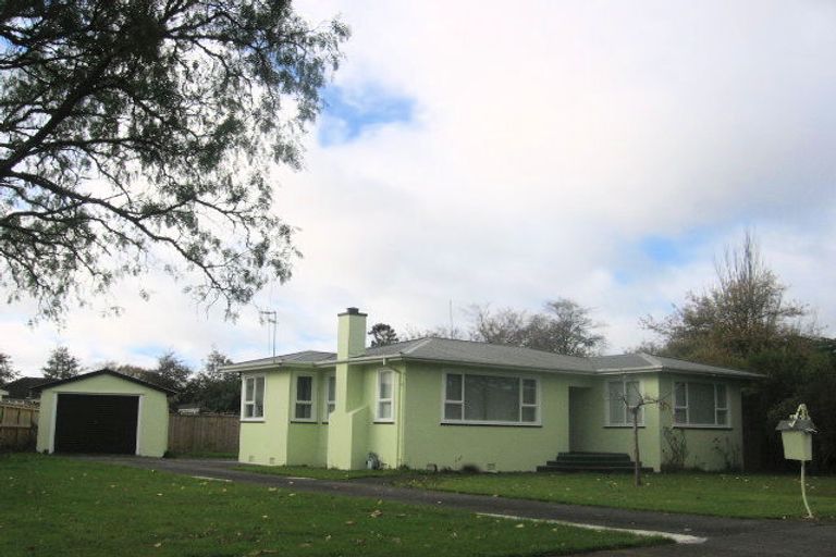 Photo of property in 3 Gloucester Street, Takaro, Palmerston North, 4412