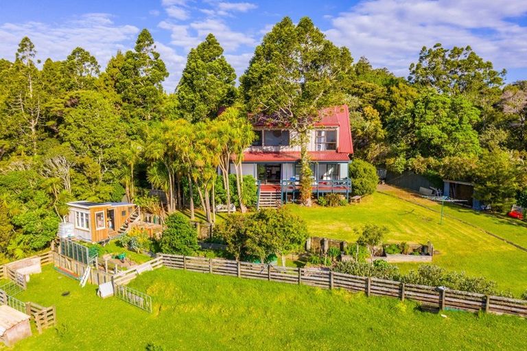 Photo of property in 118 Hinau Road, Waimauku, 0881