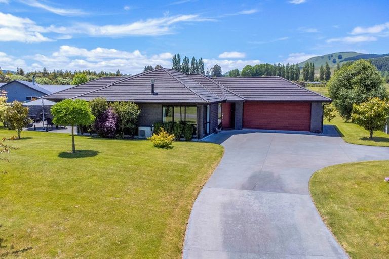 Photo of property in 500 Kinloch Road, Kinloch, Taupo, 3377