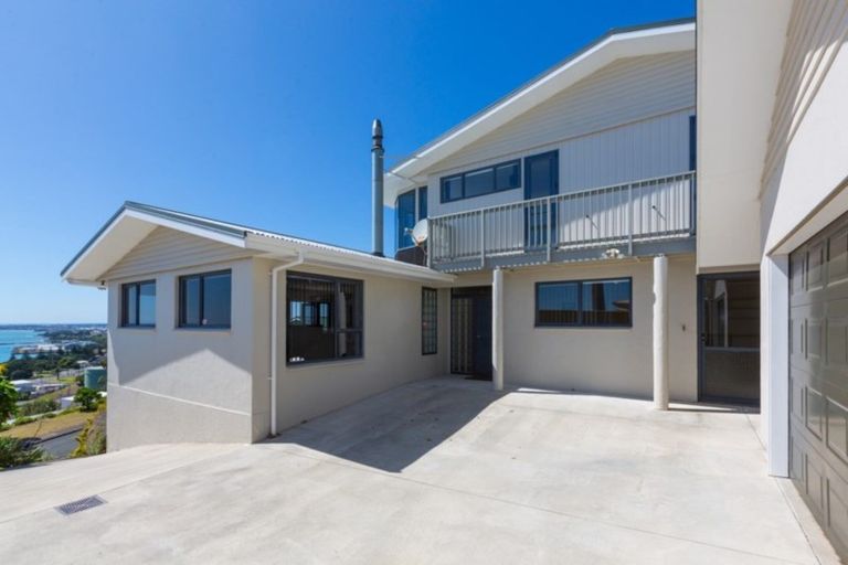 Photo of property in 27 Findlay Street, Moturoa, New Plymouth, 4310