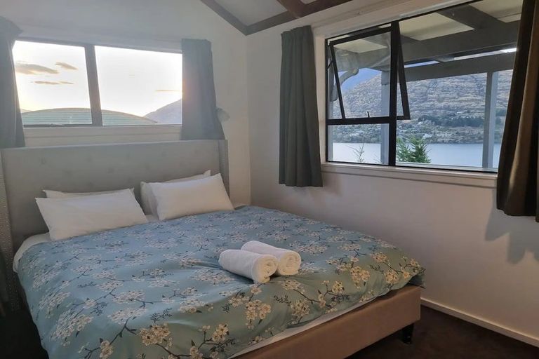 Photo of property in 34 Golden Terrace, Queenstown, 9300