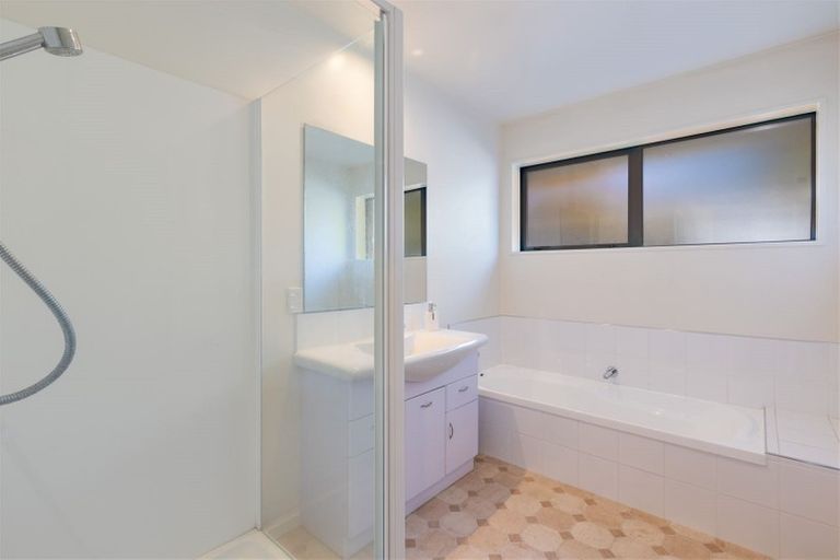 Photo of property in 12 James Drive, Woodend, 7610