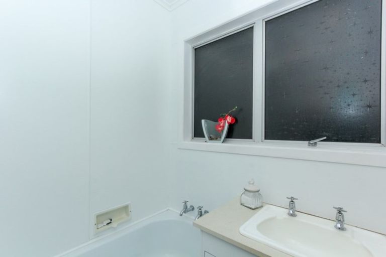 Photo of property in 6 Mouatt Street, Waitara, 4320
