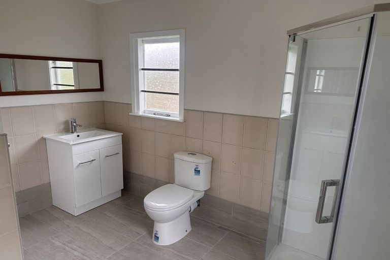 Photo of property in 17 Tomo Street, New Lynn, Auckland, 0600