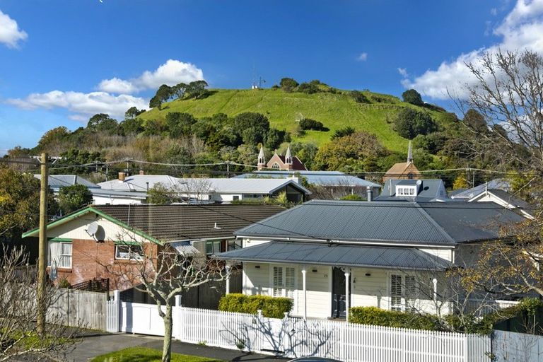 Photo of property in 2/30 Mozeley Avenue, Devonport, Auckland, 0624