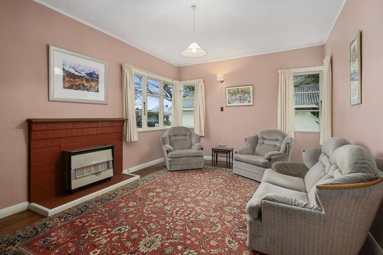 Photo of property in 4 Nathan Place, West End, Palmerston North, 4412