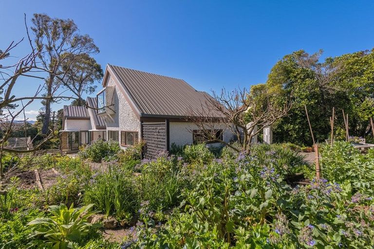 Photo of property in 36 Clifton Terrace, Fitzherbert, Palmerston North, 4410