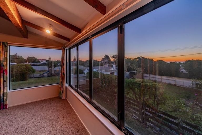 Photo of property in 343 Te Horo Beach Road, Te Horo Beach, Otaki, 5581