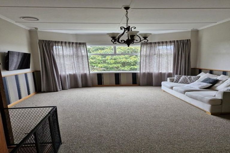 Photo of property in 33 Awatea Street, Ranui, Porirua, 5024