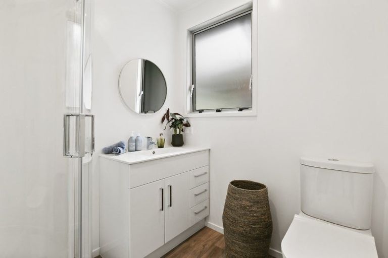 Photo of property in 176 Queens Drive, Lyall Bay, Wellington, 6022