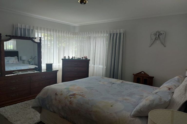 Photo of property in 8b Comeskey Grove, Elderslea, Upper Hutt, 5018