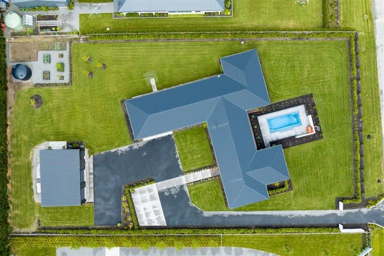 Photo of property in 22 Penberley Road, Prebbleton, 7676