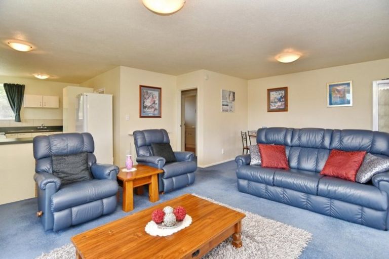 Photo of property in 1/35 Laing Crescent, Heathcote Valley, Christchurch, 8022