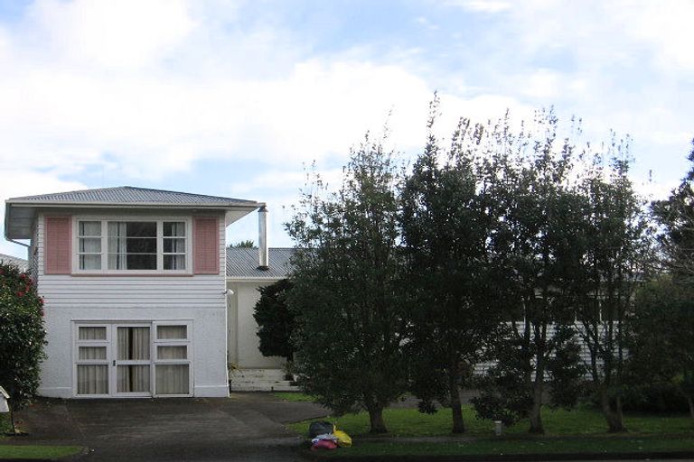 Photo of property in 9 Parata Street, Hokowhitu, Palmerston North, 4410