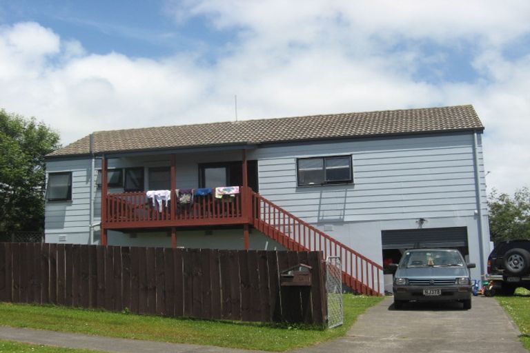 Photo of property in 18 Kopara Place, Clendon Park, Auckland, 2103