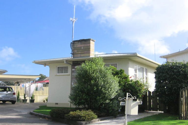 Photo of property in 39 Lancaster Street, Highbury, Palmerston North, 4412