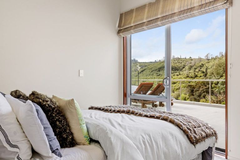Photo of property in 26 Whakamoenga Point, Acacia Bay, Taupo, 3385