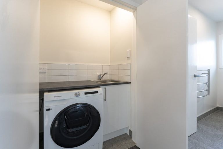 Photo of property in 450 Cambridge Terrace, Naenae, Lower Hutt, 5011