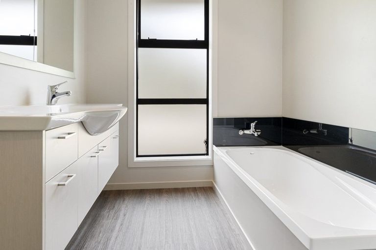 Photo of property in 10 Sunningdale Drive, Stoke, Nelson, 7011