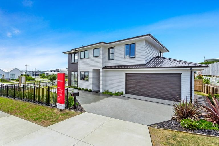 Photo of property in 1 Koura Drive, Red Beach, 0932