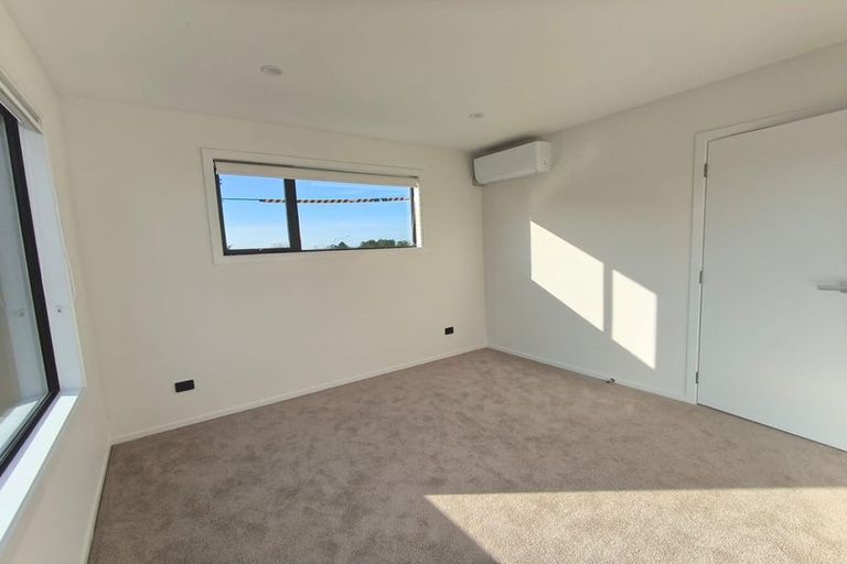 Photo of property in 2/364 Main Road, Huapai, Kumeu, 0810