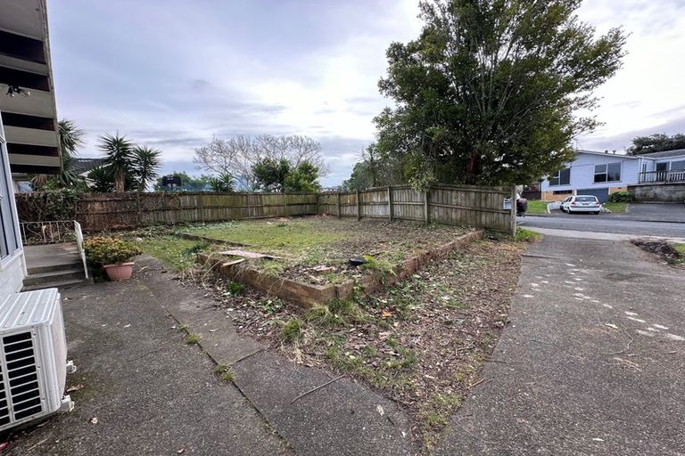 Photo of property in 20 Cockayne Crescent, Sunnynook, Auckland, 0620