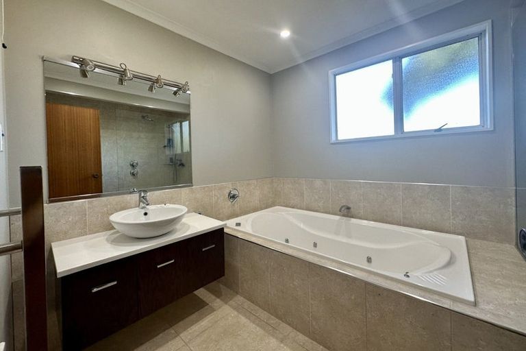 Photo of property in 21 Alleyne Court, Brown Owl, Upper Hutt, 5018