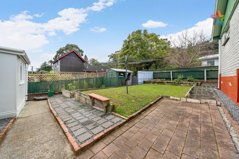 Photo of property in 60 Kairimu Street, Stokes Valley, Lower Hutt, 5019