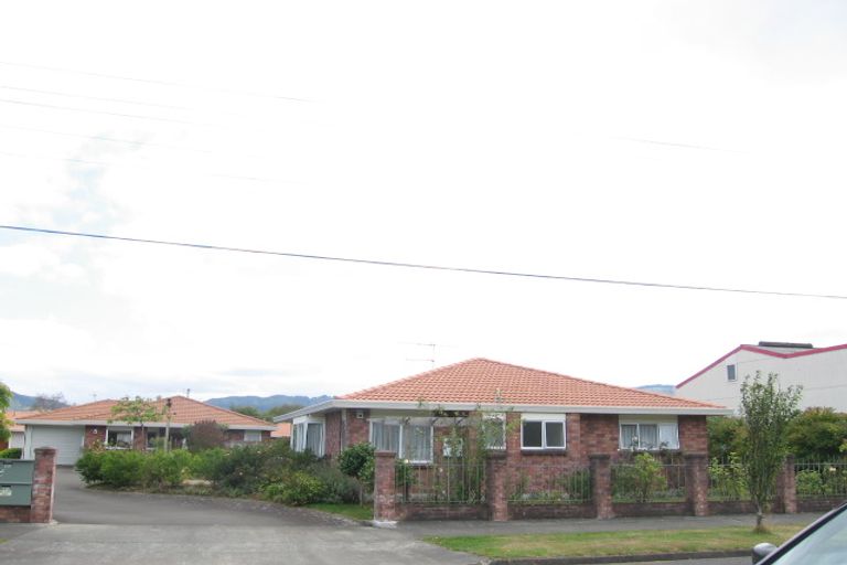 Photo of property in 3/27 Lane Street, Wallaceville, Upper Hutt, 5018